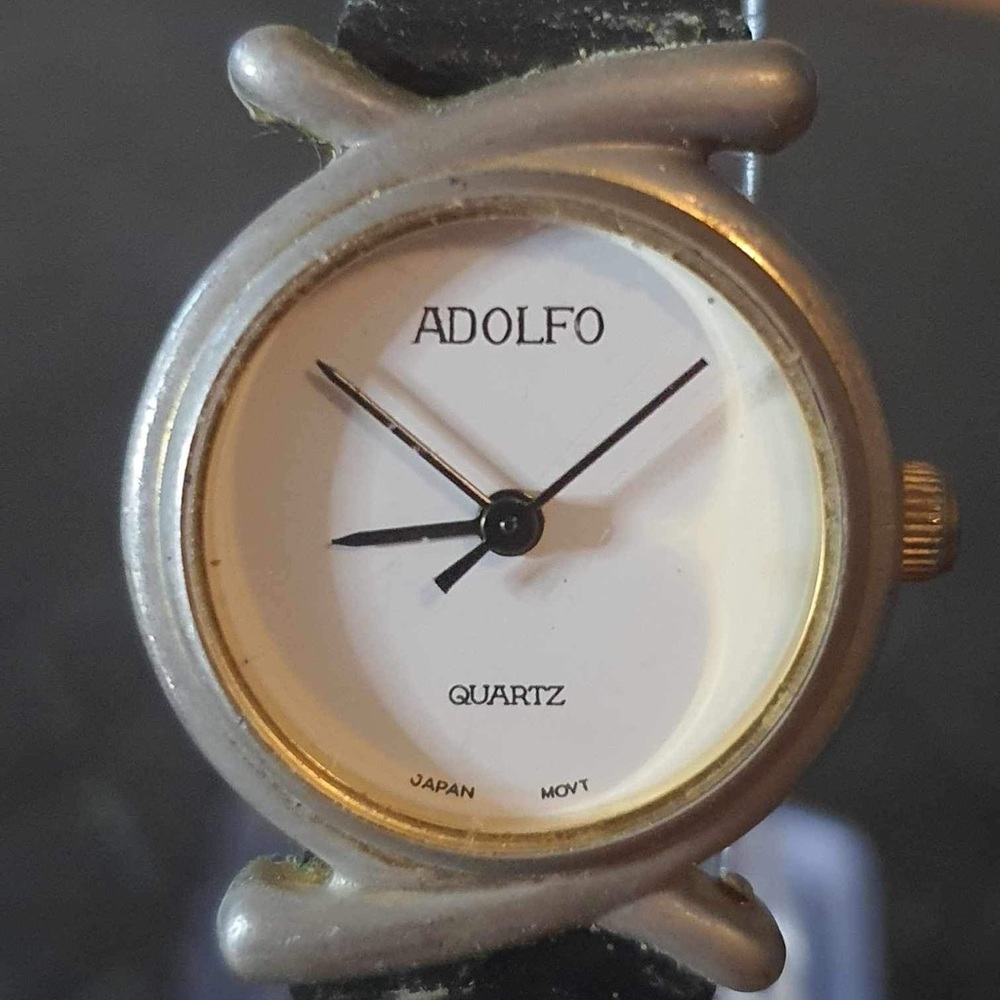🦋10/$20🦋 Vintage Adolfo Goldtone/White Leather Women's Watch